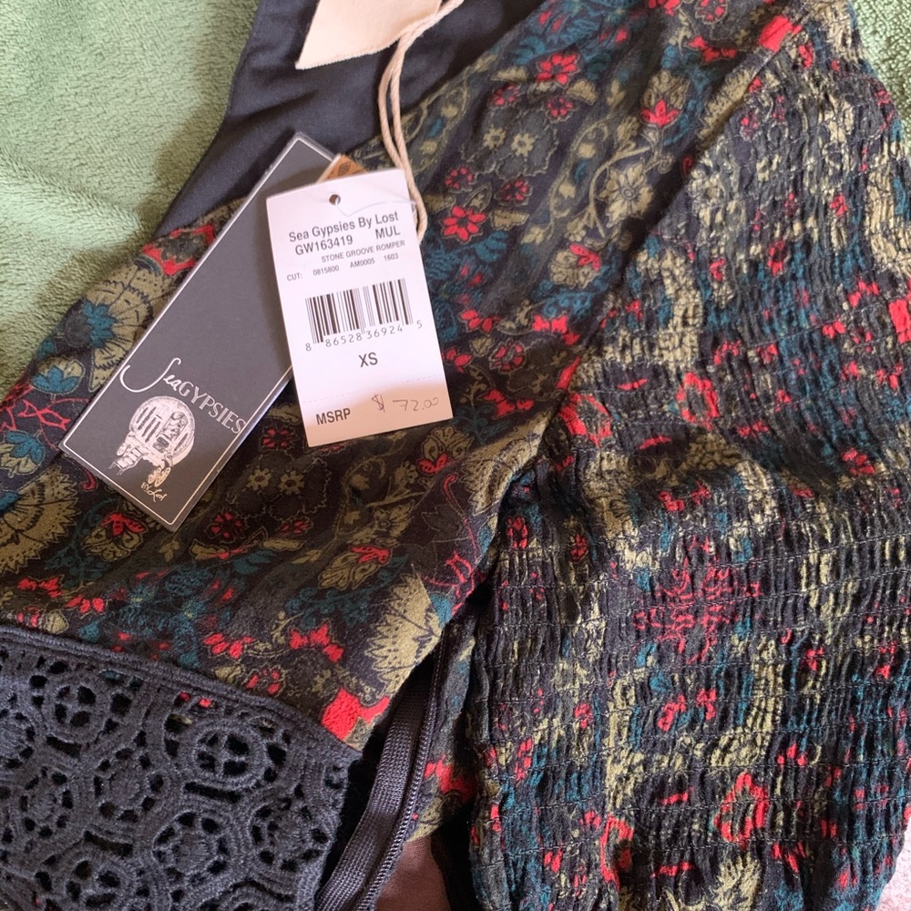 Romper - Picture 2 of 3